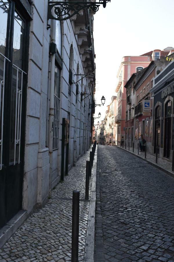 Architect-Designed Loft In A Historic Hilltop Neighborhood ลิสบอน ภายนอก รูปภาพ