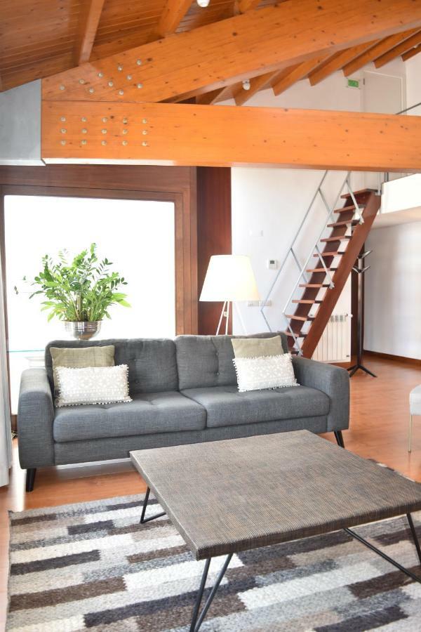 Architect-Designed Loft In A Historic Hilltop Neighborhood ลิสบอน ภายนอก รูปภาพ